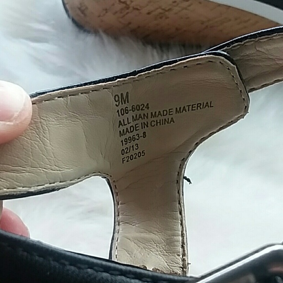 Liz Claiborne Black and White Cork Wedges - Picture 8 of 8